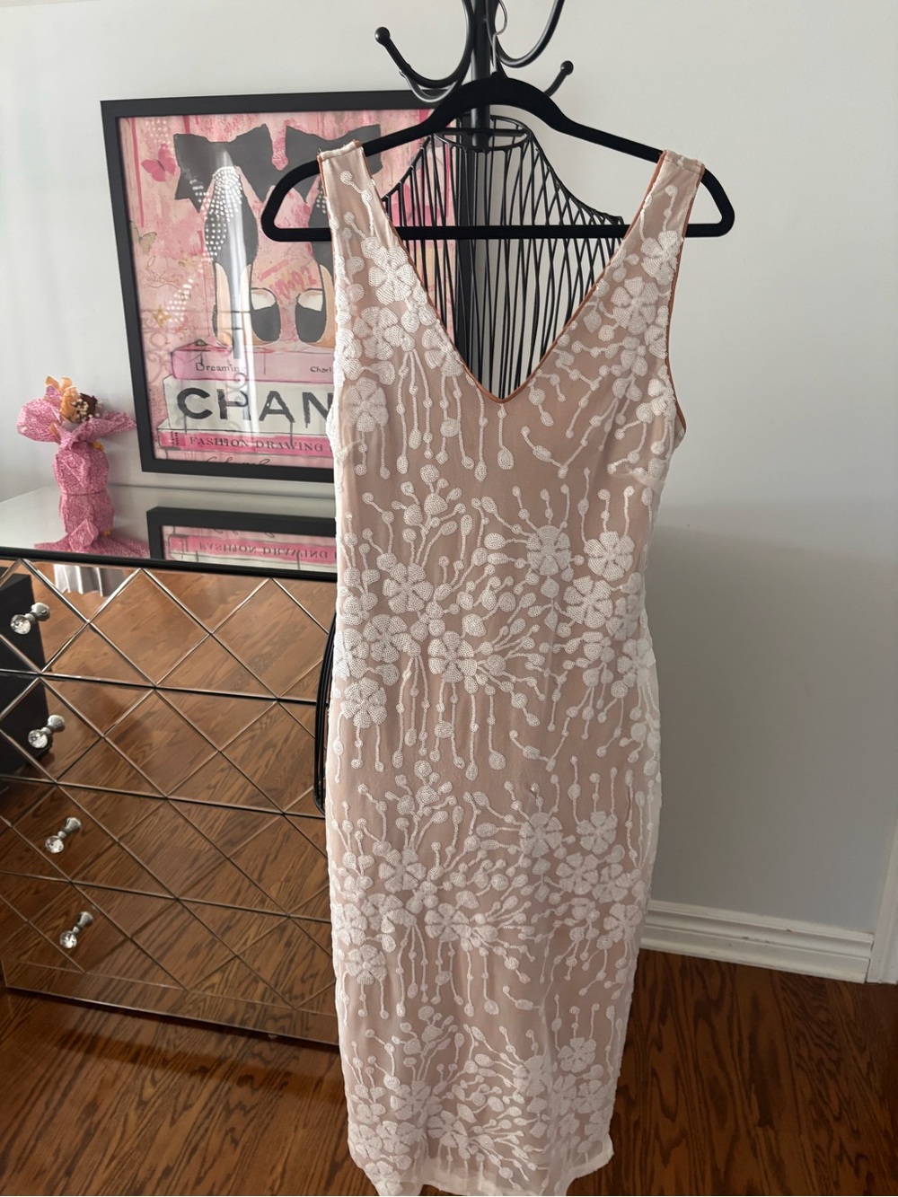 Sleeveless Blush Midi Dress with White Floral Embroidery